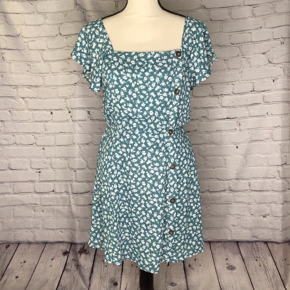 Sienna Sky Green Floral Square Neck Flutter Short Sleeve Dress Medium